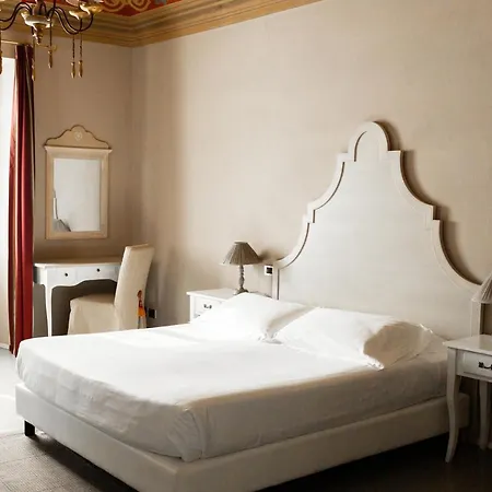 Vincafè Affittacamere Alba (Piedmont)