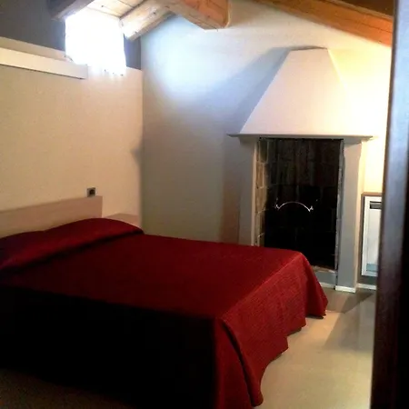 Vincafe Penzion Alba (Piedmont)