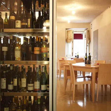 Penzion Vincafe Alba (Piedmont)