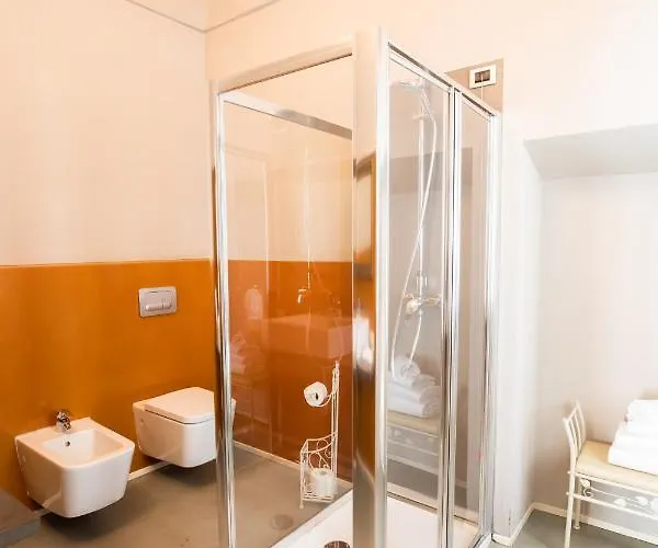 Vincafe Guest house 4*