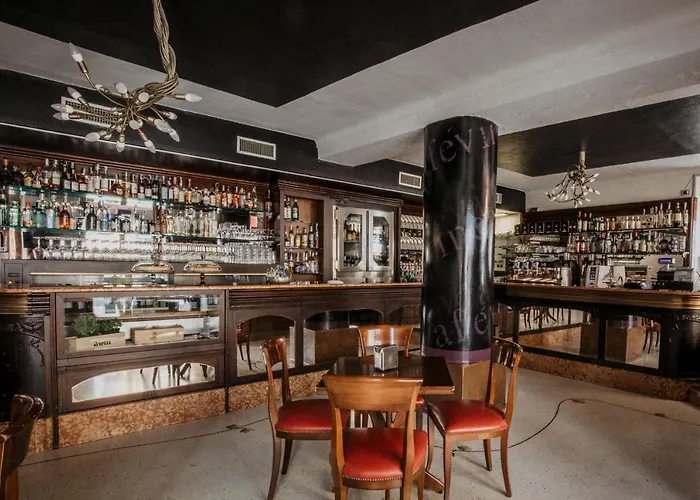 Pensjonat Vincafe Alba (Piedmont)