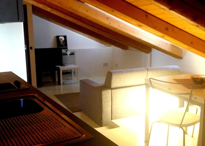 Vincafe Guest house 4*